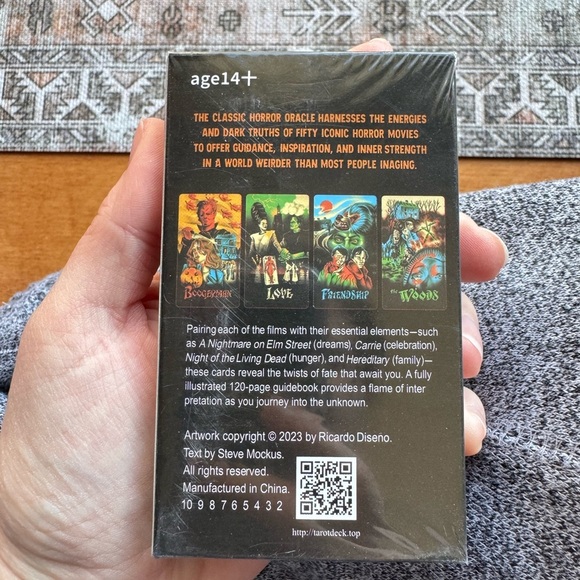 Classic Horror Oracle Card Deck - Picture 2 of 3